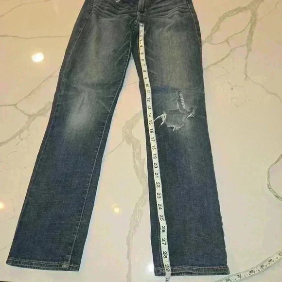 American Eagle Outfitters Womens Straight Super Stretch Distressed Jeans Size 2 - Picture 9 of 11